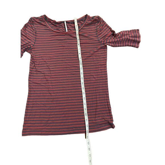 Free People Red Gray Leader Of The Pack Elbow Sleeve Tee Womens M soft stretchy - Picture 6 of 6